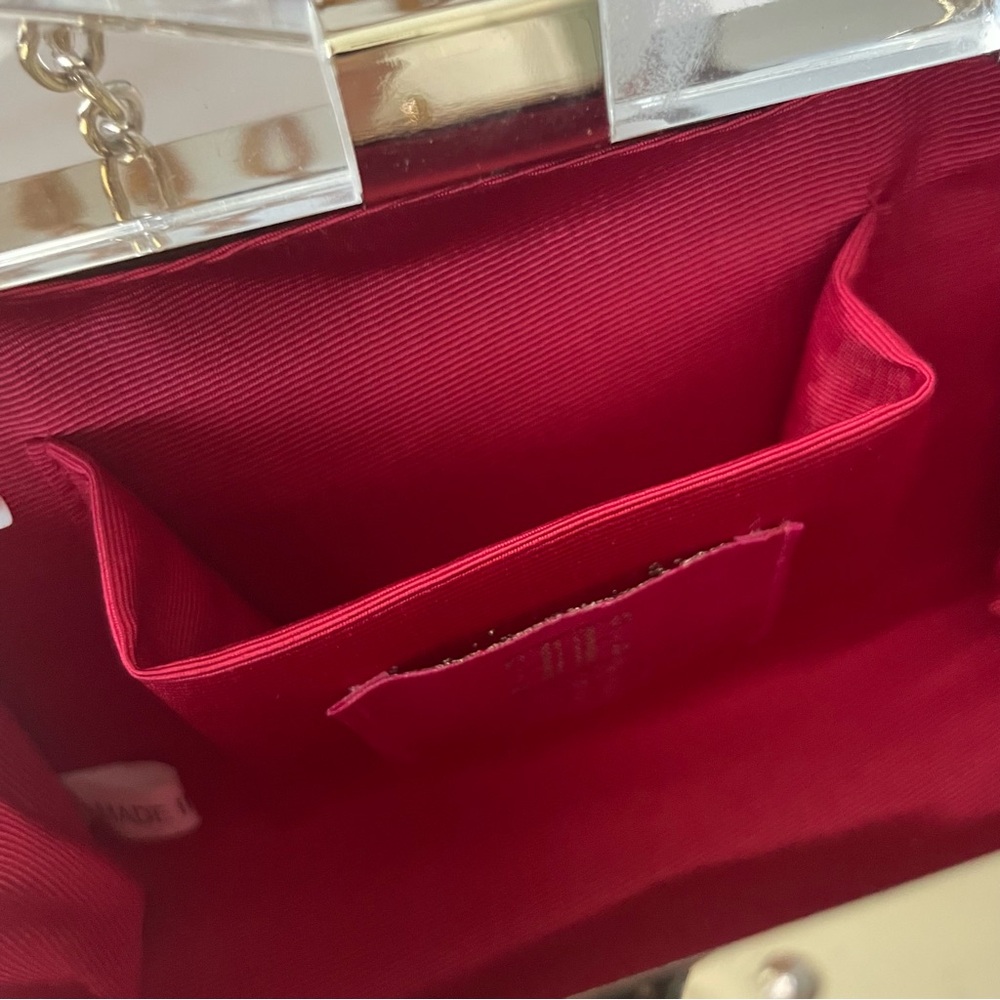 Metal quilted clutch with bow and chain strap - Picture 7 of 12